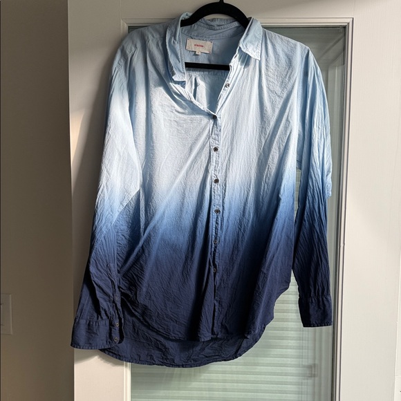 XiRENA Ombre Blue Button Down Shirt - Picture 1 of 3